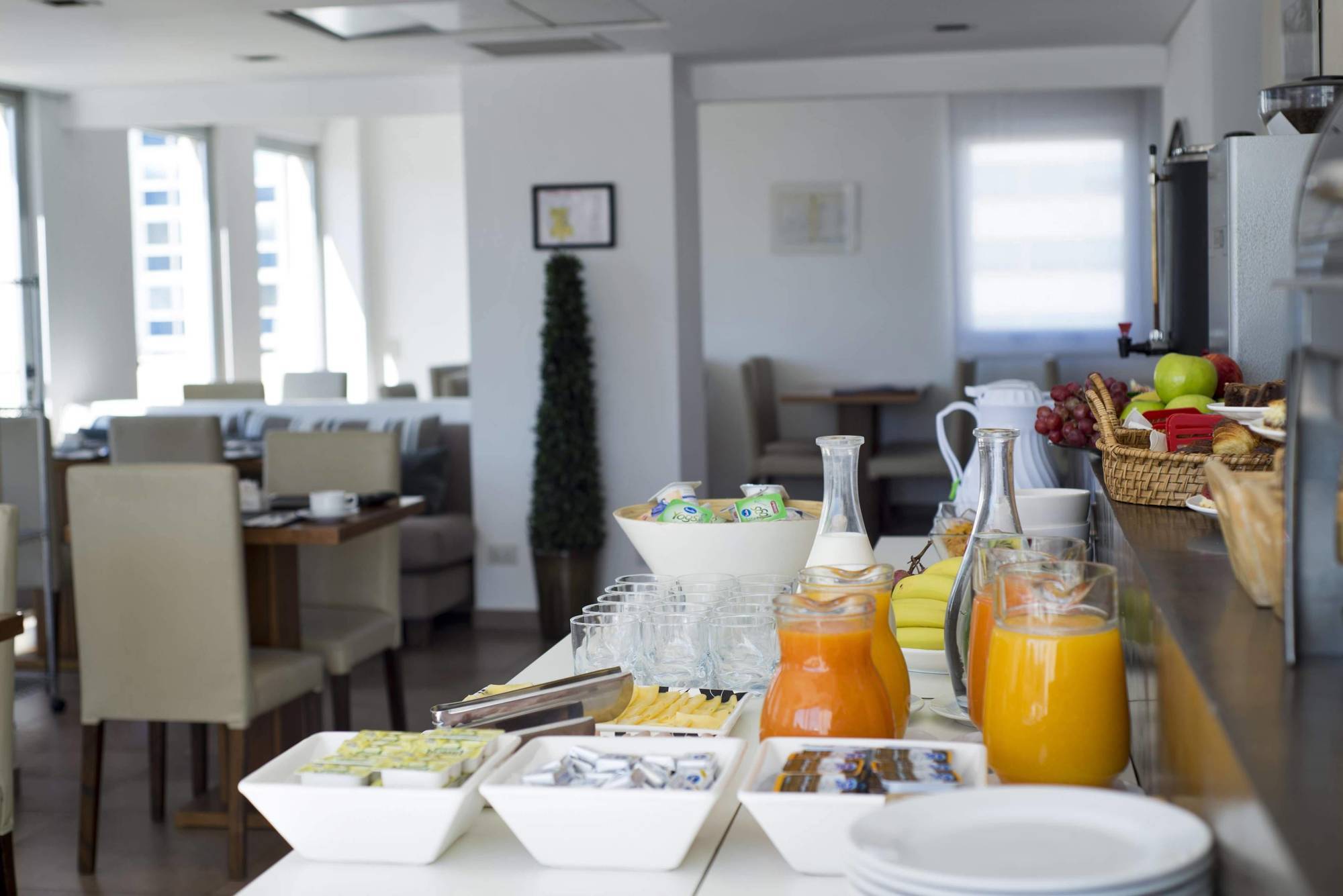 Moreno Hotel Buenos Aires By Tay Hotels מראה חיצוני תמונה